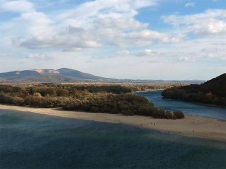 Ezt látni kell! – Drónfelvételek a rekord alacsony vízállású Duna dunakanyari szakaszáról